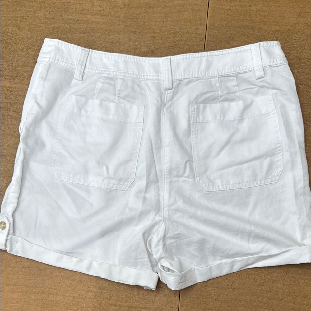 Talbots Chino Shorts, White, Size 14 NWT - Picture 2 of 9